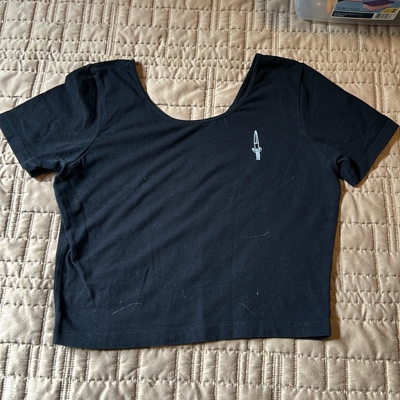 Cropped Tee - Picture 4 of 5